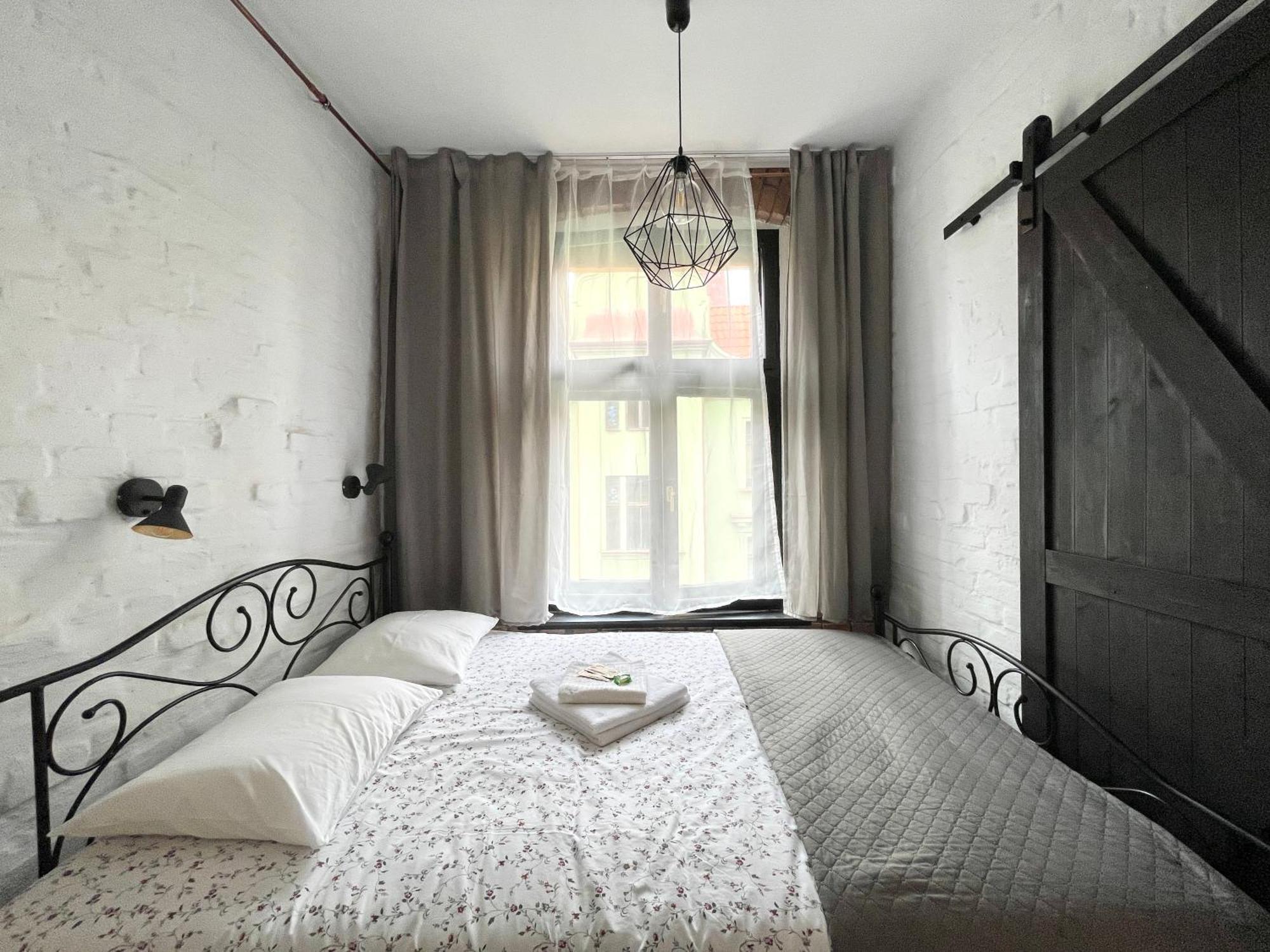 Copernicus Street Apartment - Broken Flowers And Twin Peaks Stary Toruń Eksteriør billede